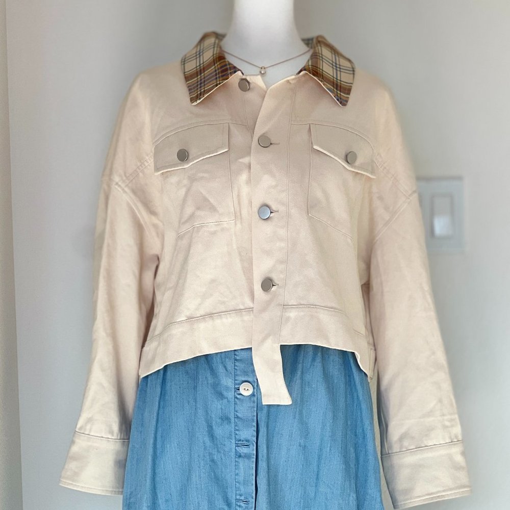 Cute Women's Cream Plaid Cropped Jacket Size S